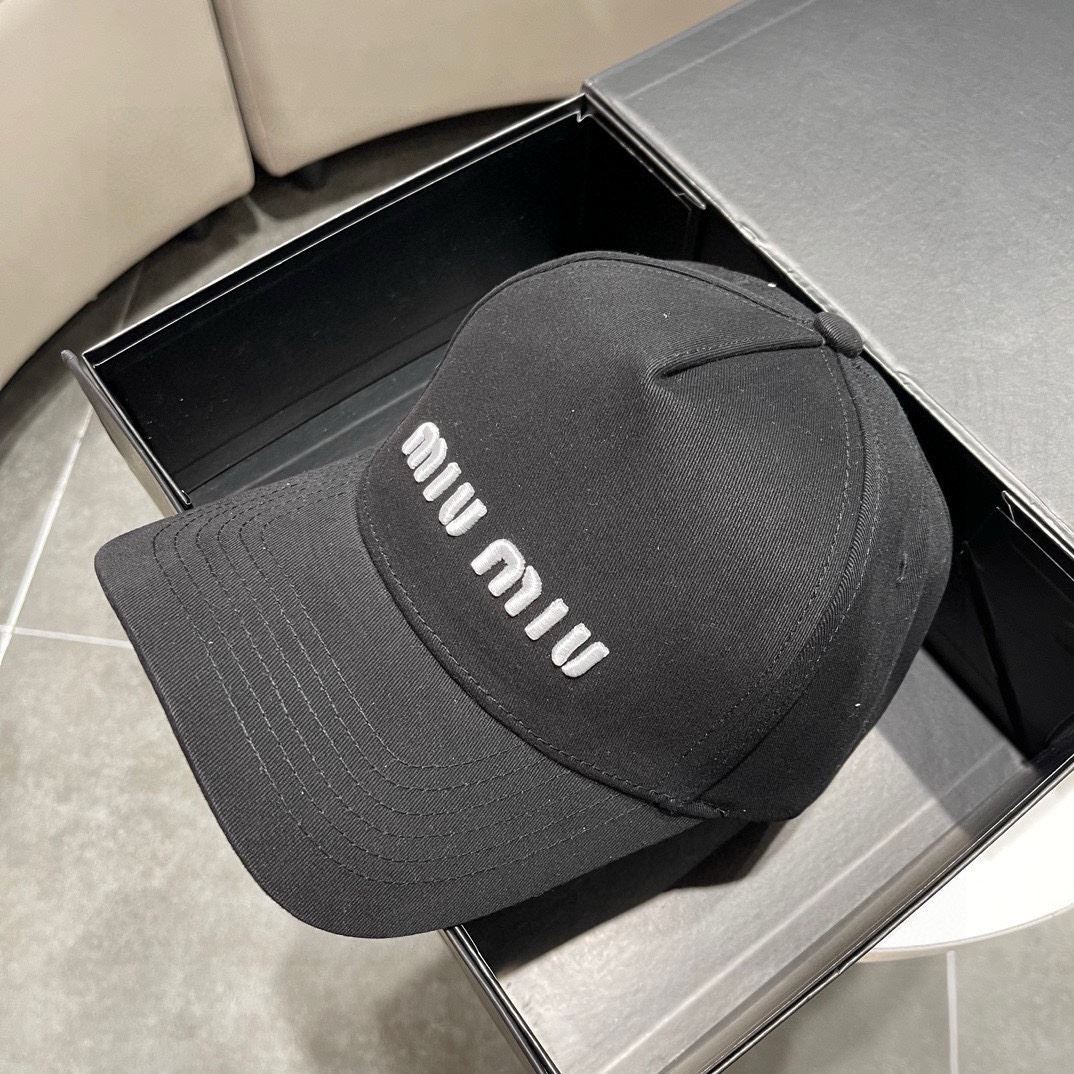 Miu Miu Caps